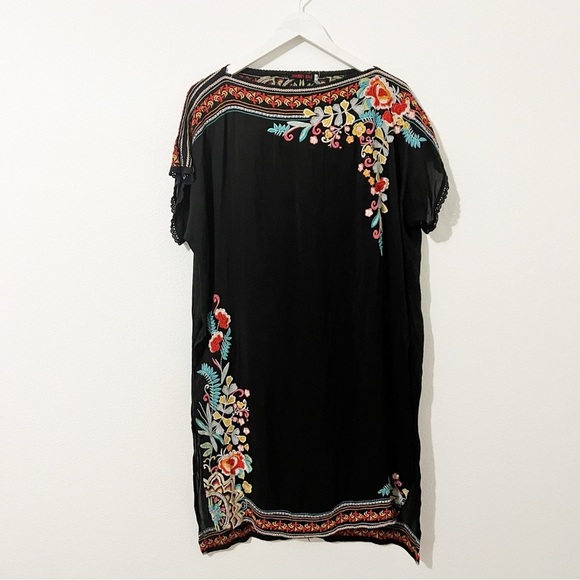 JOHNNY WAS GEORGETTA LONG TUNIC WITH FLORAL EMBROIDERY BOAT NECKLINE Black Large - Picture 1 of 7